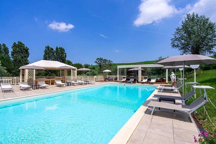 Villa pour 12 personnes, avec sauna et jardin ainsi que jacuzzi et terrasse à Rimini