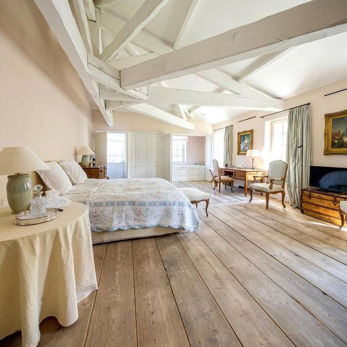 Gîte pour 2 personnes, avec terrasse ainsi que jardin et vue à Arsac - 2