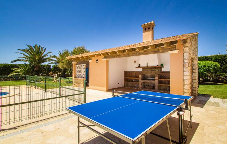 Apartamento con vistas al mar, piscina y aire acondicionado cerca de Ses Salines in Ses Salines, Costa de Mallorca