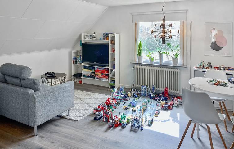 Hus för 10 Personer med trädgård in Svenska Östersjön