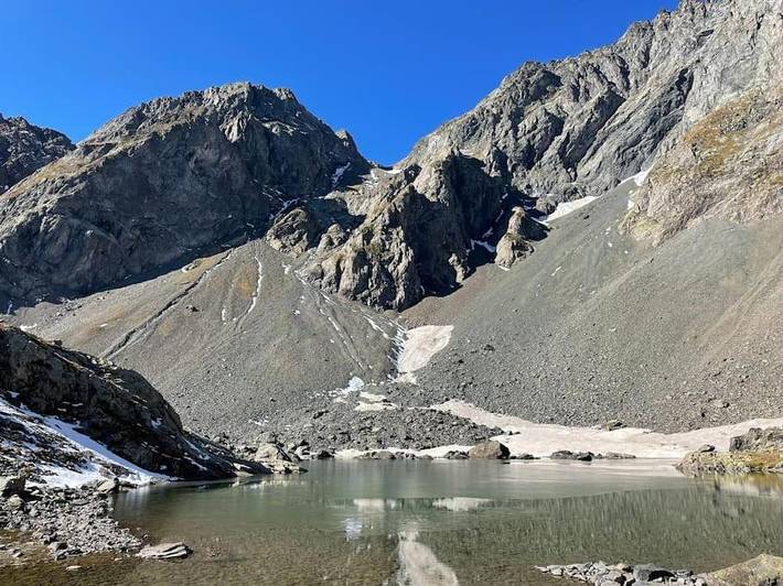 Gîte pour 4 personnes, avec jardin ainsi que terrasse et vue à Allemond - 2