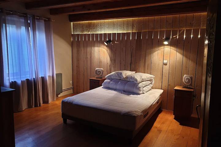 Location de vacances pour 14 personnes, avec jacuzzi ainsi que jardin et balcon, animaux acceptés dans Mortagne - 2