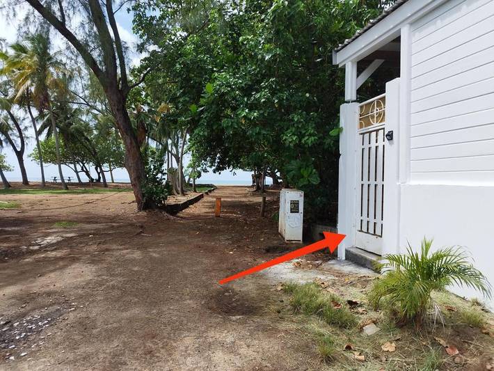Gîte pour 2 personnes, avec terrasse ainsi que jardin et vue dans Anse l'Etang - 2