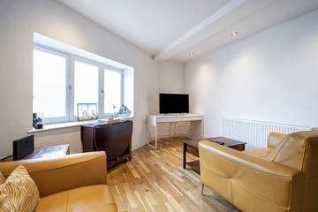 Log Cabin for 4 People in Paignton, Torbay, Photo 1