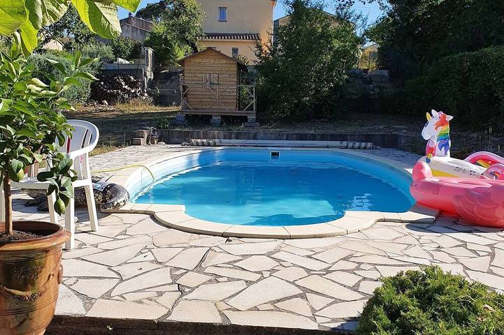 Location de vacances pour 5 personnes, avec Terrasse et Jardin à Lédignan