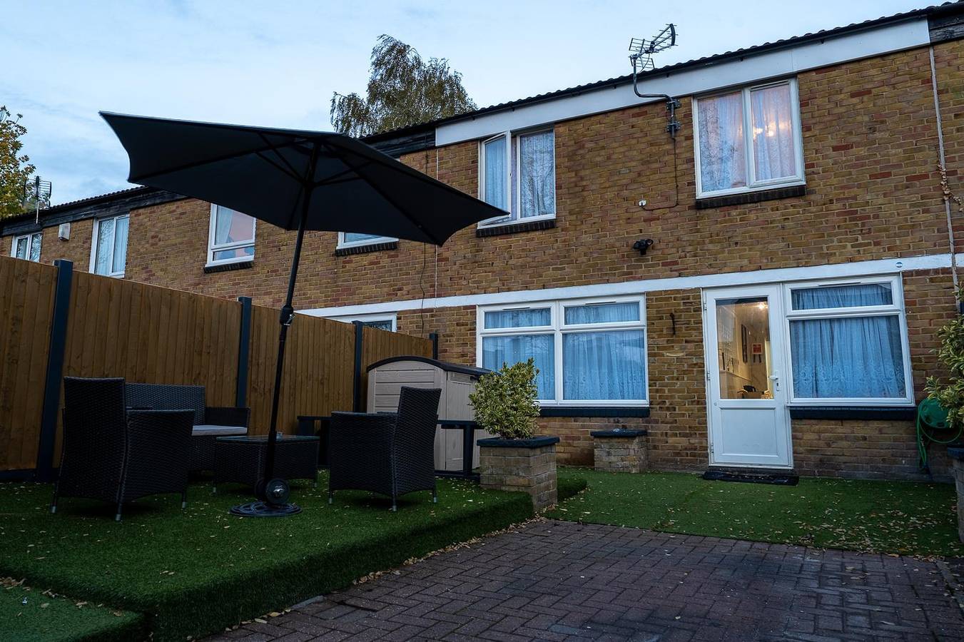 Charming 2 Bedroom luxurious Home in Thamesmead south east London in Greenwich, Λονδίνο