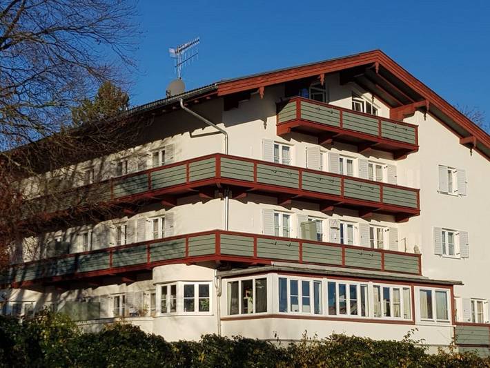 Ferienwohnung für 2 Personen, mit Balkon und Seeblick sowie Ausblick in Bad Wiessee