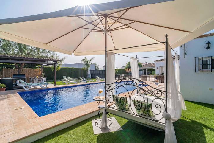 Finca 'Buhaira' mit privatem Pool, Wi-Fi und Klimaanlage in Marchena, Sevilla Provinz