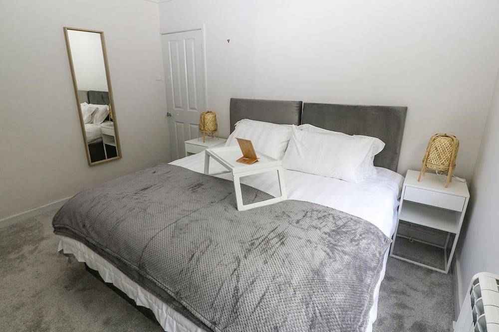22 Glyn Y Mor, pet friendly, country holiday cottage in Llanbedrog in Llanbedrog, Gwynedd