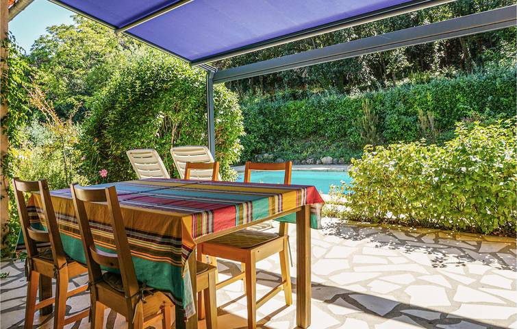 Gemütliche Berliner Wohnung | Parkplatz, TV, Garten, Pool & Internet in Berlou, Béziers und Umgebung