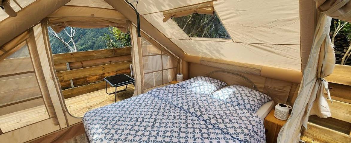 Tente pour 2 personnes, avec vue ainsi que terrasse et jardin sur l' Île de la Réunion - 3