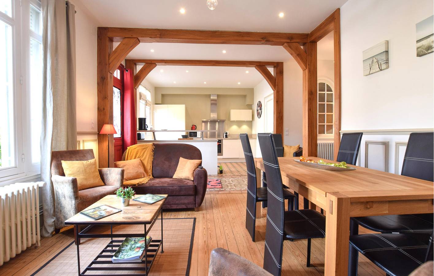 Appartement élégant de 2 chambres près de la rivière et des restaurants, Wi-Fi et parking gratuits in Deauville, Région de Lisieux