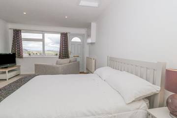 Cottage for 2 People in Lyme Regis, Jurassic Coast, Photo 2