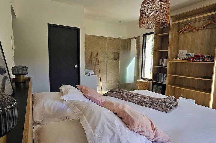 Gîte pour 2 personnes, avec piscine ainsi que jardin et terrasse à Olmiccia - 3