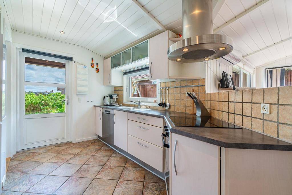 Ferienhaus in Henne Strand mit Whirlpool und Sauna in Henne, Varde