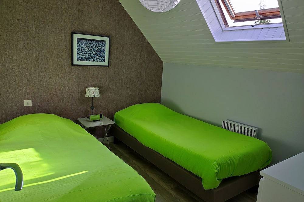 Quiet gîte in an old farmhouse, 10 minutes' walk from the beach in Trégunc, Côte de Cornouaille