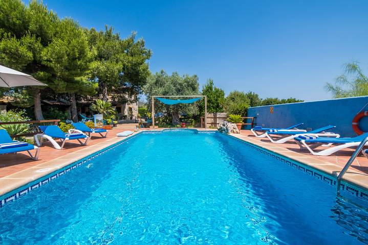 Villa for 8 people, with terrace and garden - 1