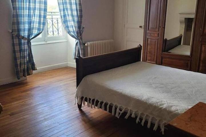 Location de vacances pour 8 personnes, avec jardin à Valdivienne - 4