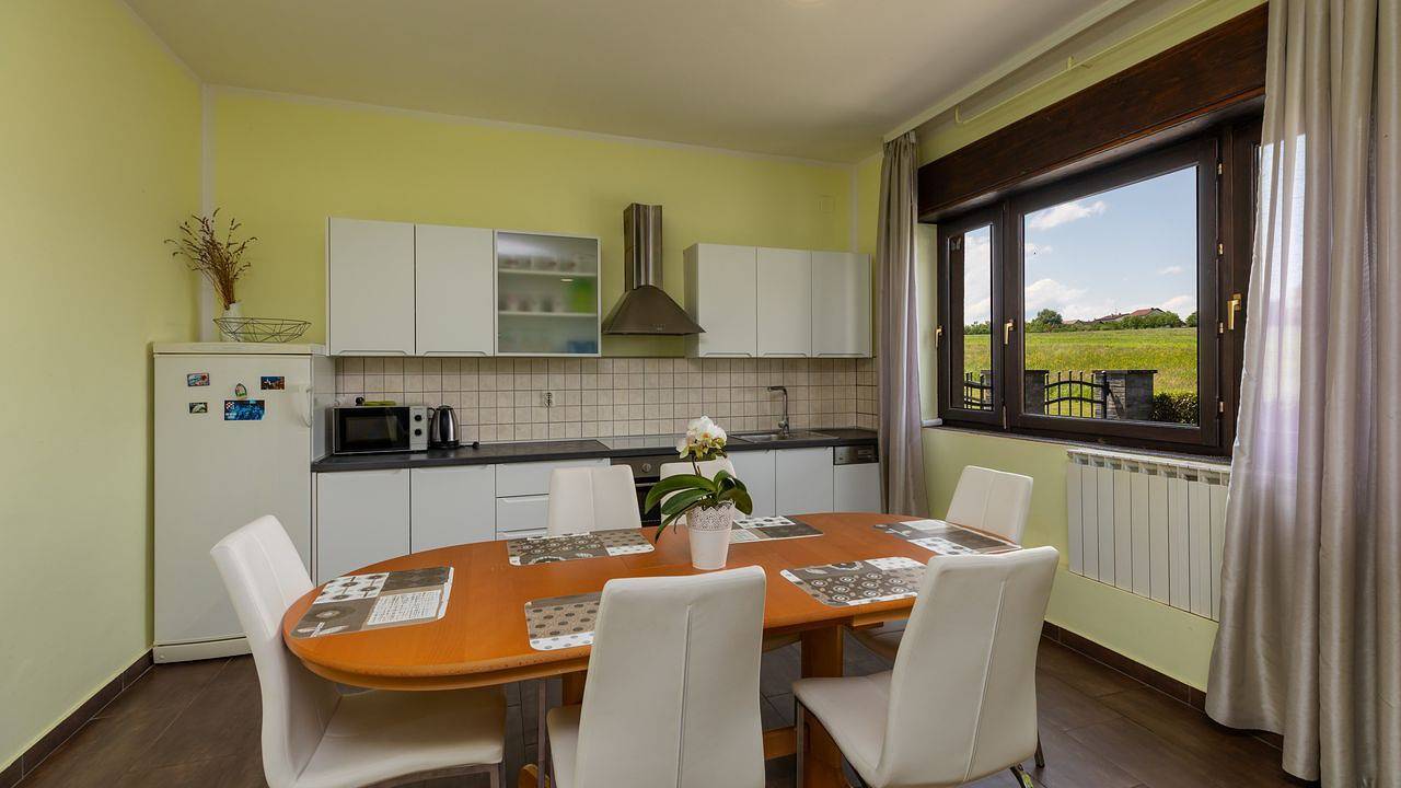 Ganze Ferienwohnung, Ferienwohnung für 6 Personen (79 m²) in Karlovac in Karlovac, Karlovac und Umgebung