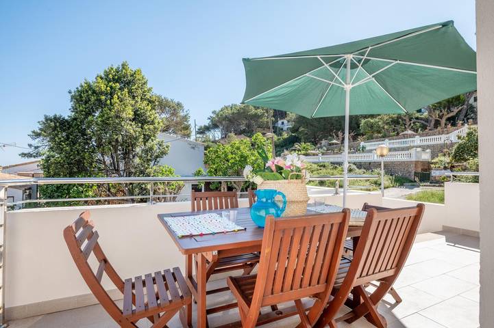 Vacation Home Molins 1 with Sea View, Pool, Wi-Fi, A/C & Terrace in Cala Sant Vicenc, Pollença