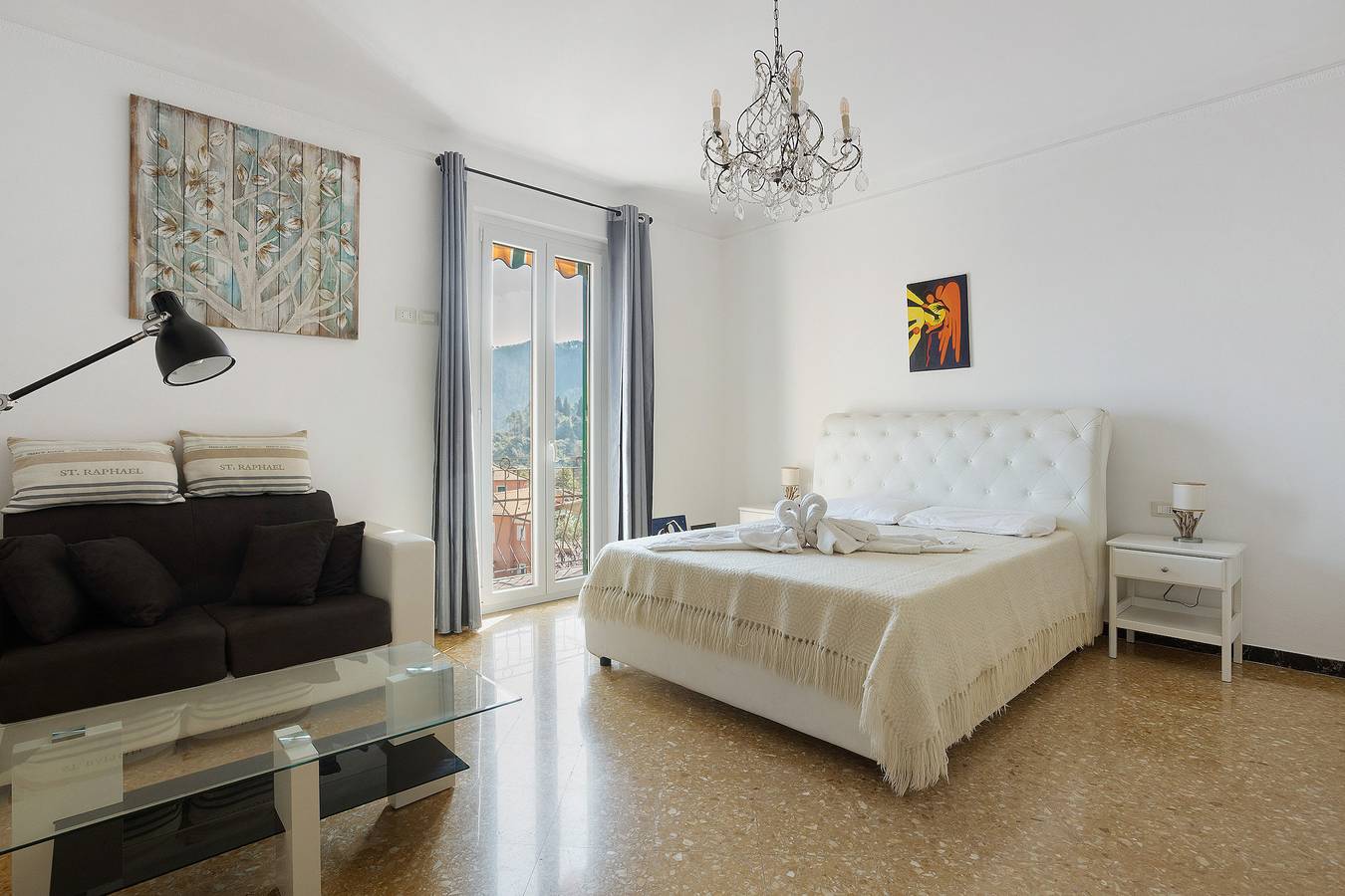 Entire apartment, Apartment 'Merlino' with Balcony, Wi-Fi and Air Conditioning in Biassa, La Spezia