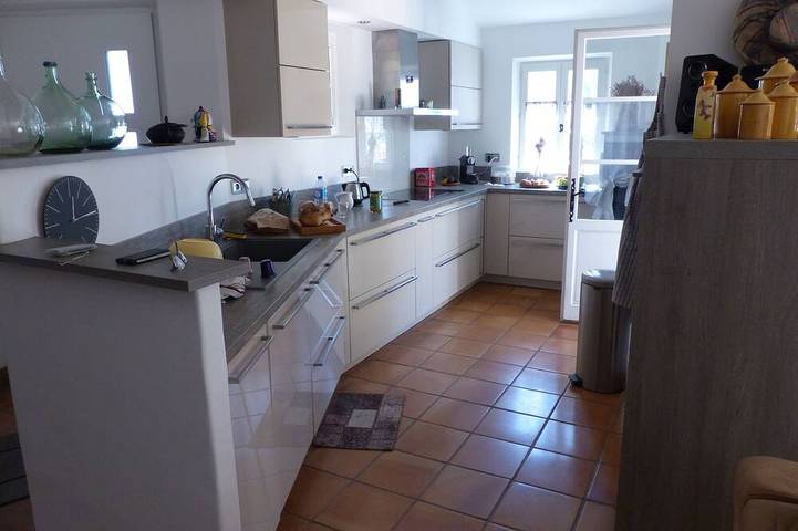 Gîte pour 4 personnes, avec jardin à La Garde - 2