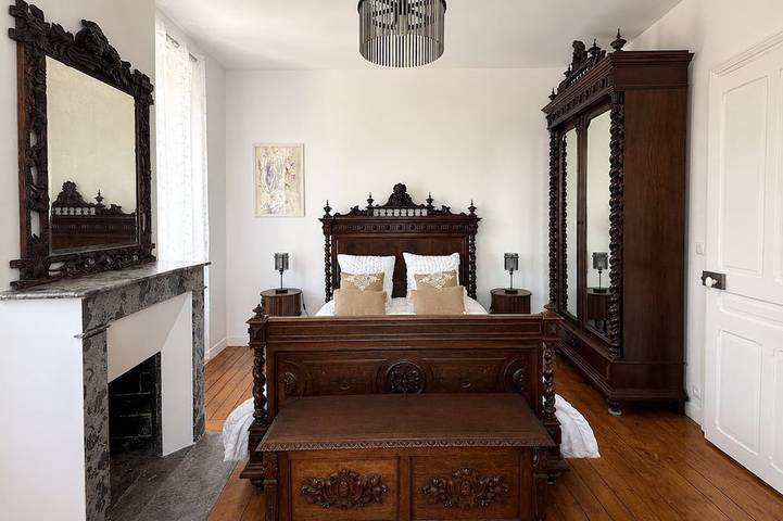 Demeure Clemenceau | 4 chambres, 4 Sdb, jardin, centre-ville in Cosne-Cours-sur-Loire, Vallée de la Loire