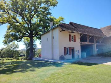 Gîte pour 4 personnes, avec jardin et terrasse dans l' Ain