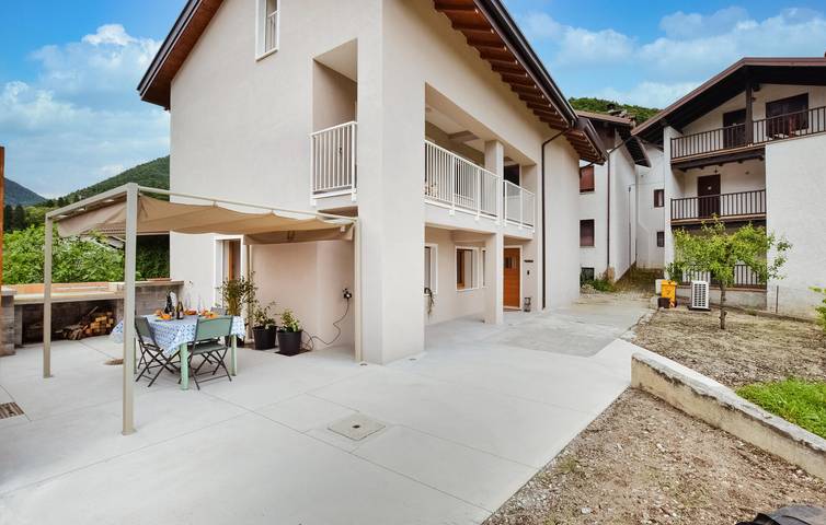 Ferienhaus für 6 Personen, mit Terrasse und Garten in Lamon