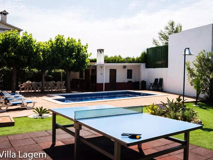 Location de vacances pour 10 personnes, avec jardin, animaux acceptés à Cubelles - 2