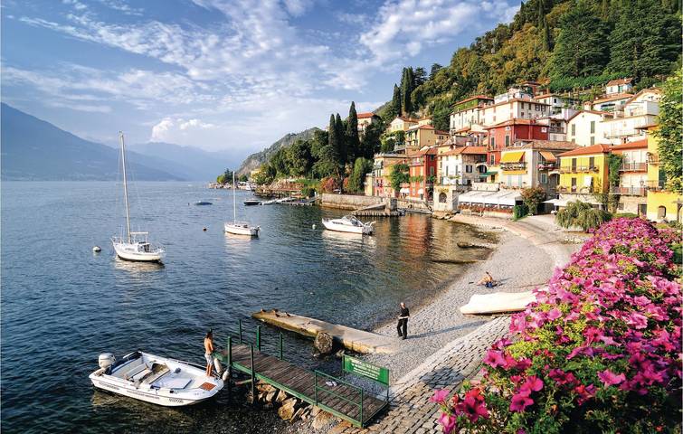 Appartamento intero, Appartamento a schiera vista lago con WiFi in Bellano, Alpi Orobie Occidentali