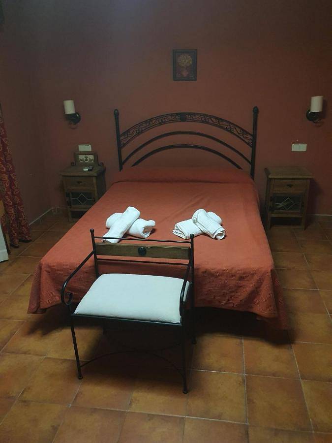 Twin Room with Shower in Oropesa, Provincia de Toledo