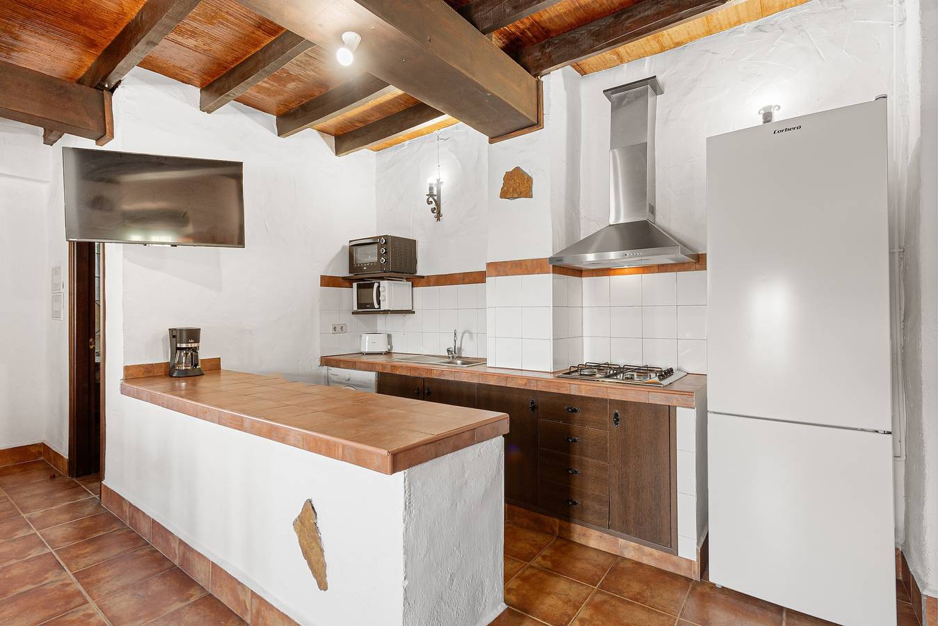 Casa rural 'La Cochera' con vistas al lago, piscina compartida y Wi-Fi in Campanillas, Almogía