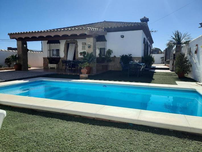 Ferienhaus für 10 Personen, mit Garten und Ausblick sowie Pool