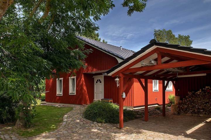 Ferienhaus für 4 Personen, mit Sauna und Garten