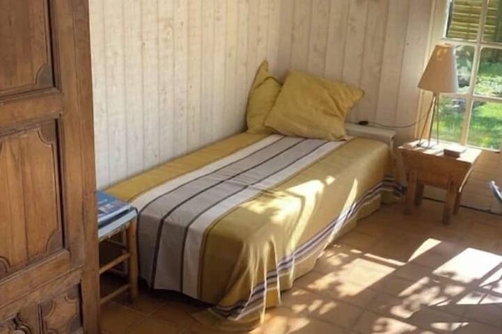 Location de vacances pour 14 personnes, avec terrasse et jardin dans Plage De Treherve - 2