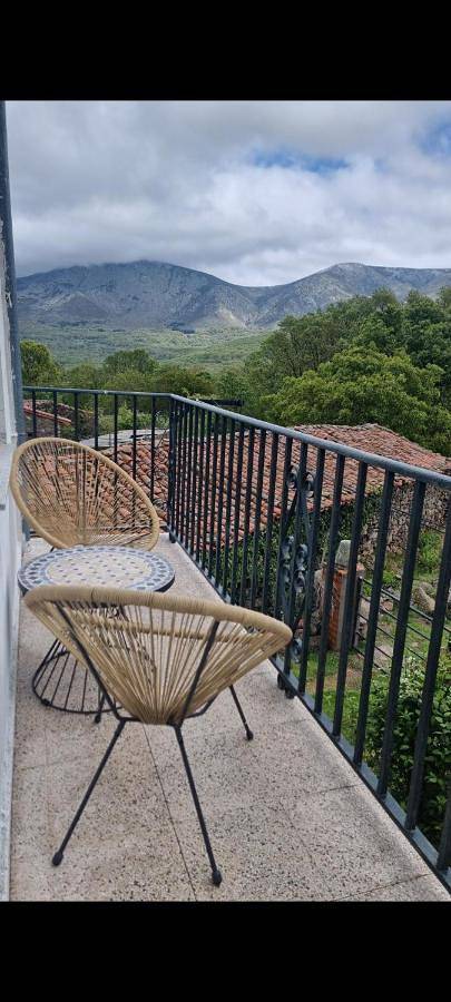 Casa rural para 9 personas, con Balcón además de Terraza y Vistas en Tormellas
