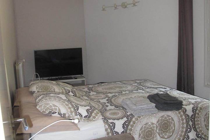 Location de vacances pour 8 personnes, avec terrasse et jardin à Meyreuil - 2