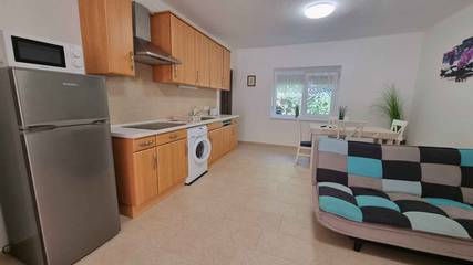 Ferienwohnung für 5 Personen, mit Garten in Balatonlelle