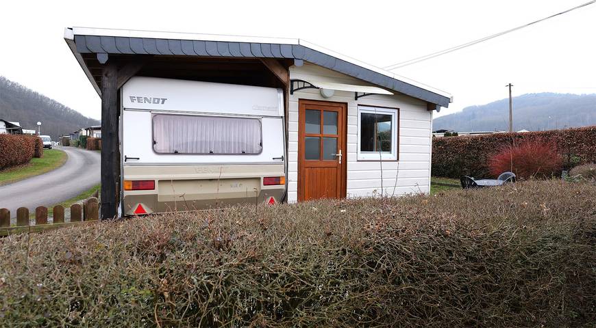Wohnwagen für 4 Personen, mit Terrasse und Garten sowie Sauna und Ausblick in Nideggen - 3