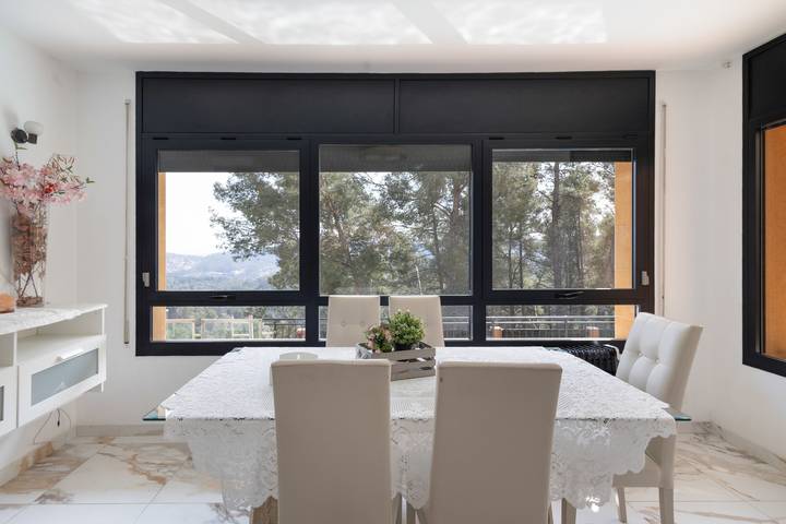 Villa 'Camarassa' with Sea Views, Wi-Fi, and Air Conditioning in Cervelló, Barcelona Inland