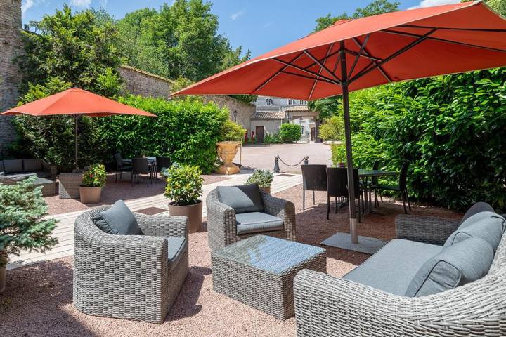 Hôtel pour 2 personnes, avec jacuzzi ainsi que sauna et jardin à Tournus - 3