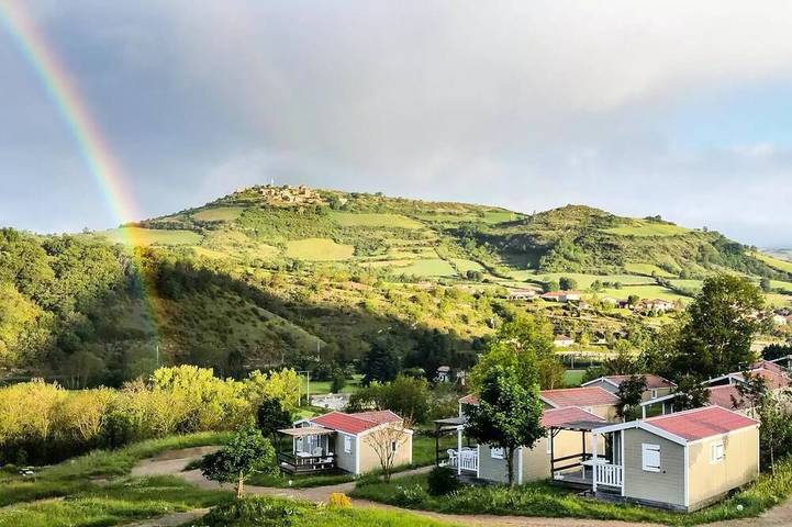 Gîte pour 5 personnes, avec terrasse à Saint-Georges-de-Luzençon - 3