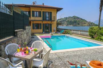 Gîte pour 5 personnes, avec vue sur le lac et vue ainsi que jardin et piscine à Sulzano