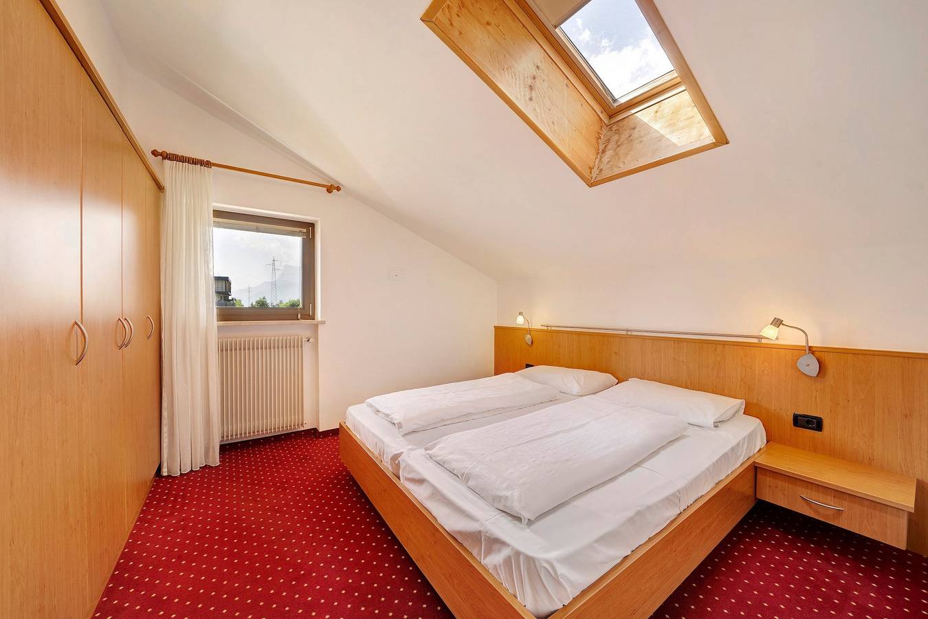 Geheel appartement, Vakantieappartement 'Weinsepphof 9' met bergzicht, zwembad en balkon in Lana di Mezzo, Lana