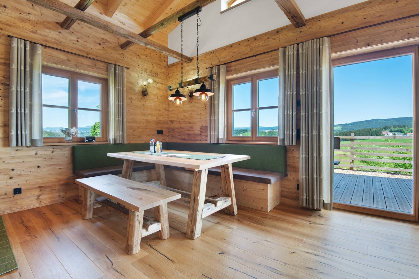 Chalé 'Bergchalet 3' com piscina privada, terraço privado e Wi-Fi in Freyung, Baviera Oriental