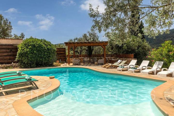 Ferienhaus mit Pool in fußläufiger Entfernung zu Claviers in Claviers, Draguignan Region
