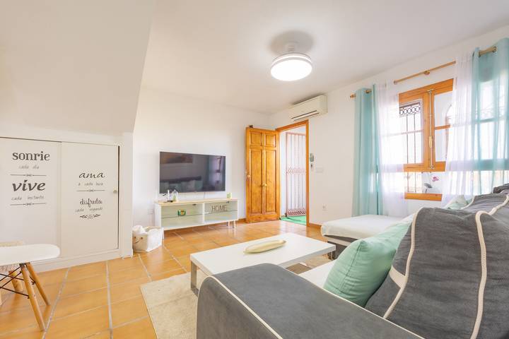 Gîte pour 6 personnes, avec bassin pour enfant et jardin, adapté aux familles dans L'Albir - 4