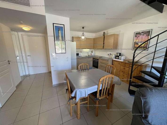 Gîte pour 6 personnes, avec terrasse, animaux acceptés dans Office De Tourisme De Saint Mandrier - 4