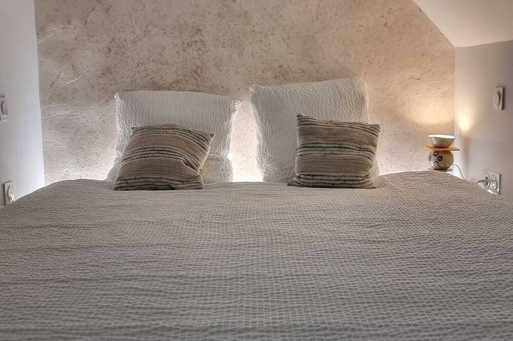 Gîte pour 3 personnes, avec jacuzzi ainsi que jardin et balcon à Saint-Quay-Perros - 3